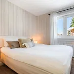 Flat La Loge - At The Foot Of The Jaillet In